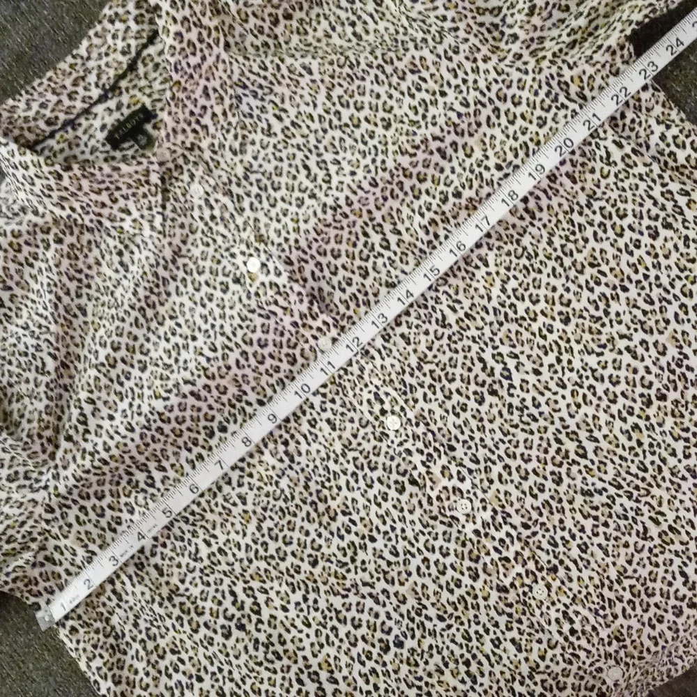 🐆Talbots🐆 - Black/Tan Leopard Print Classic Cotton L/S Button Down